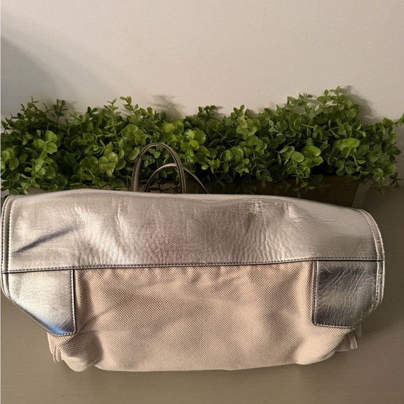 Tory Burch Tote - Picture 13 of 16